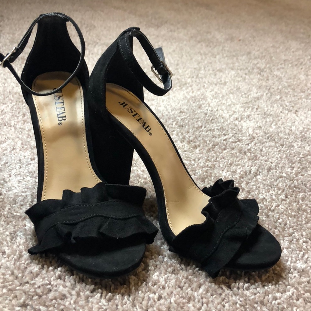 Black sandal heels